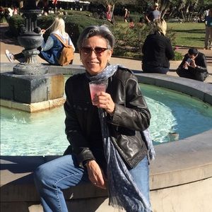 Meet your Posher, Deborah